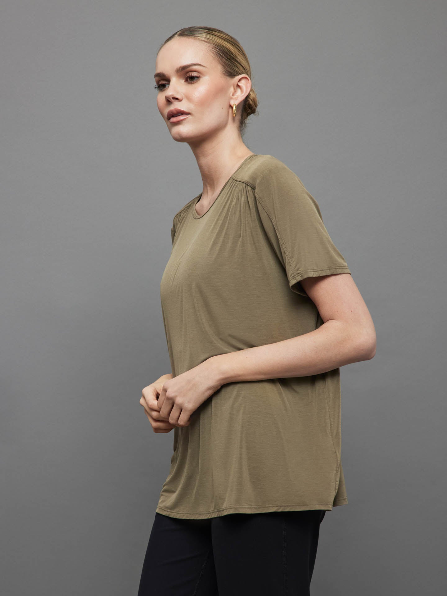 Frankie Tee - OLIVE