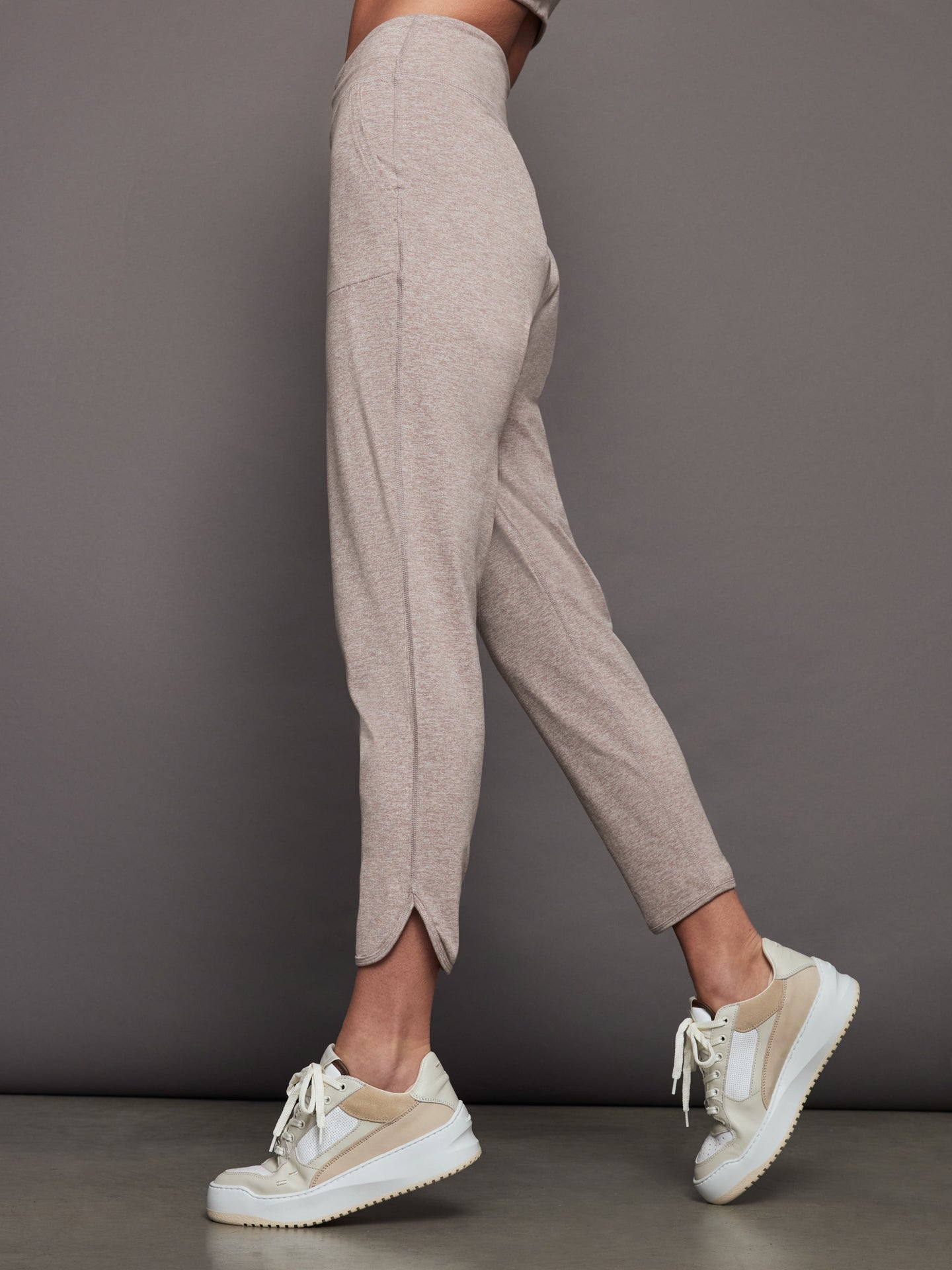 Wrap Jogger in Melt - Oatmeal Heather